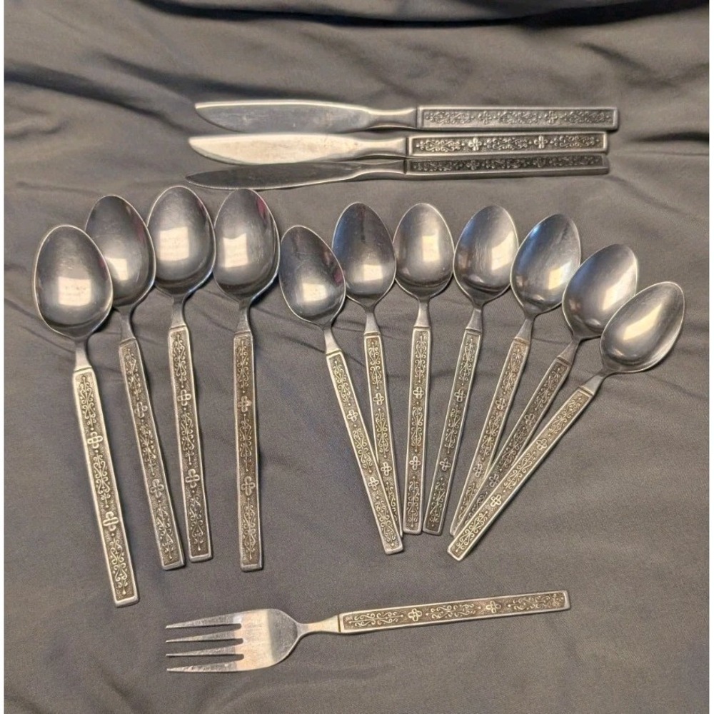 15 pcs Vintage Nasco Kashmir Greta Flatware Spoons, Knives, Fork Lot